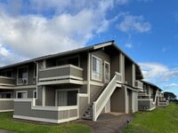 Building Photo - Available June 1. 1BD/1BA/1PKG at Royal Palm in Waipio.