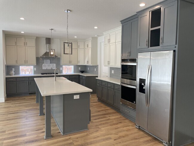 Building Photo - 1705 Berrywood Dr