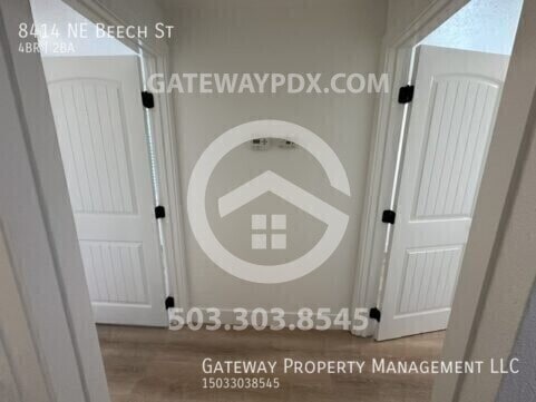 Building Photo - 8414 NE Beech St