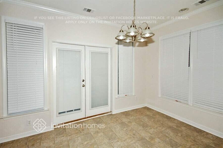 Building Photo - 4043 Ashland Cir