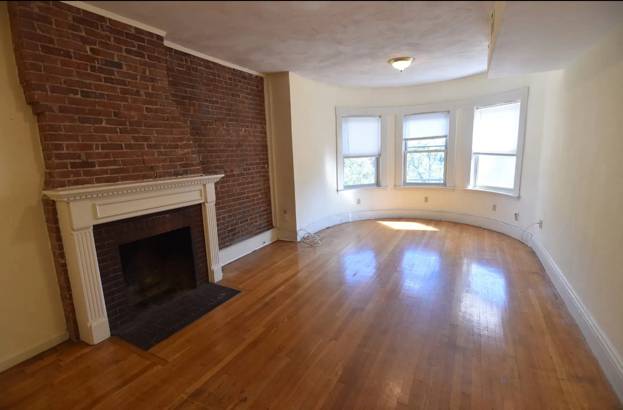 Building Photo - 1410 Beacon St