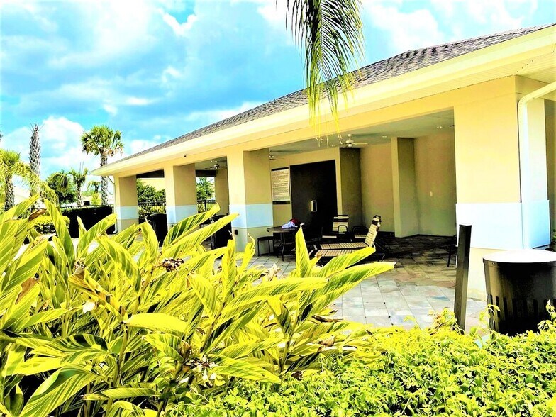 Building Photo - 4519 Birdsong Dr