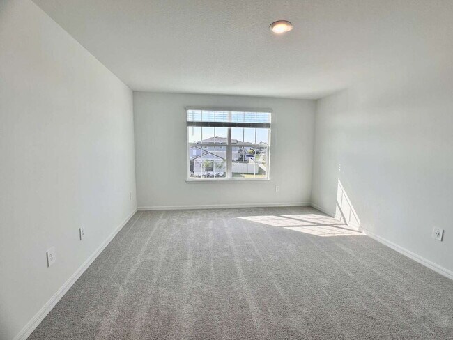 Building Photo - 8406 Blue Wave Ln E