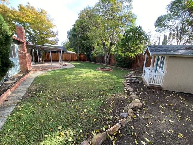 Building Photo - 3 Bed 2 Bath Single Family Home In Concord