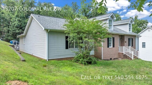 Building Photo - 3207 Colonial Ave SW
