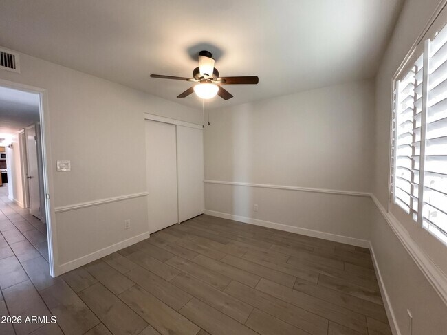 Building Photo - 4222 E Winnetka Dr