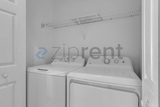 Building Photo - 8539 Alexandra Arbor Ln