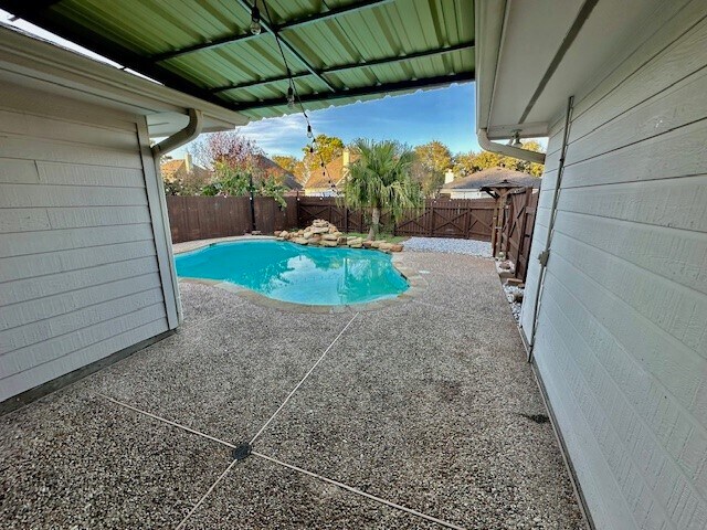 Building Photo - 15318 Geral Ln