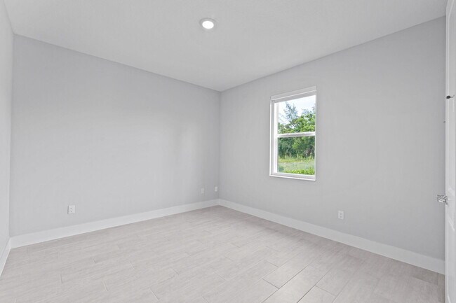 Building Photo - 11299 42nd Rd N