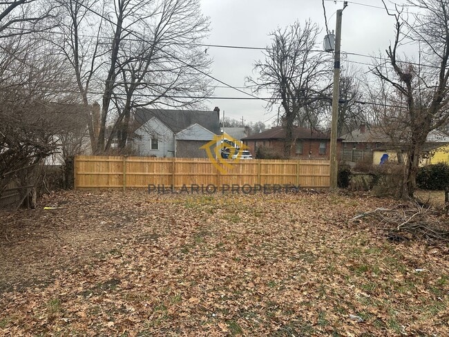 Building Photo - Welcome home to this beautiful 2 bedroom, 2 full bath in Forest Manor, just minutes from the Fair...