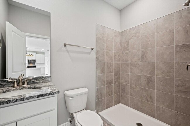 Building Photo - 2560 Warren Acrs Blvd
