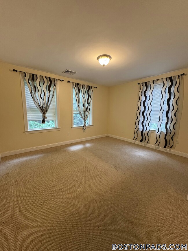 Building Photo - 83 Fairmount Ave