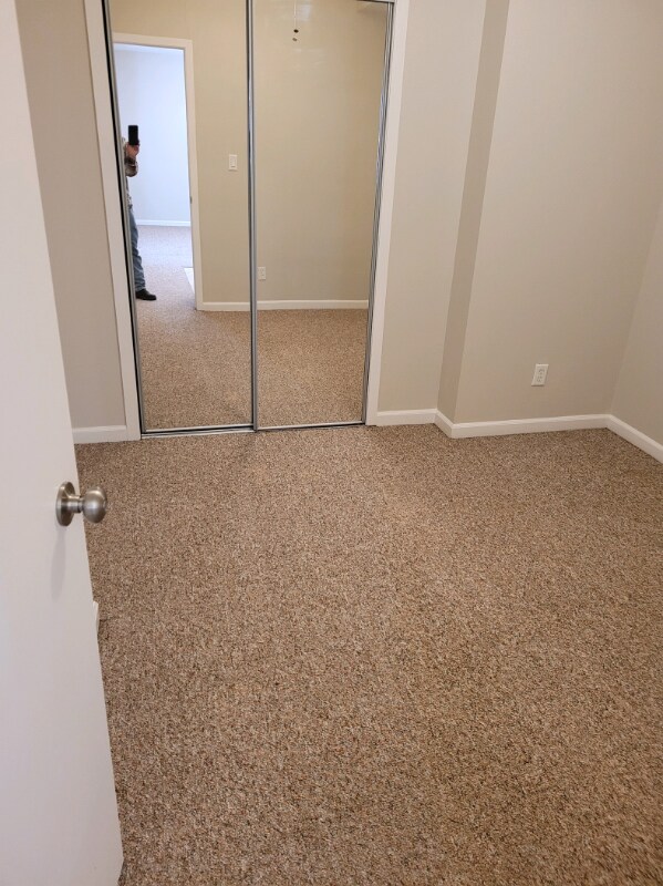 Building Photo - 351 Chicago Rd