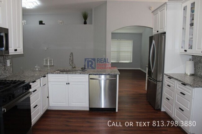 Building Photo - 31215 Wrencrest Dr