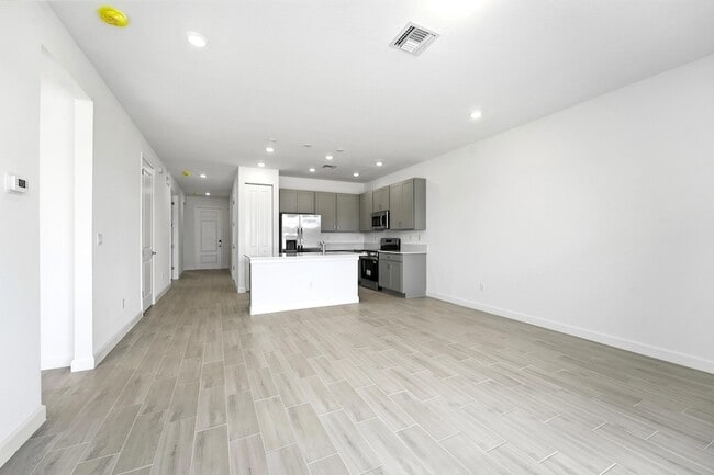 Building Photo - 3765 Harborside Ave