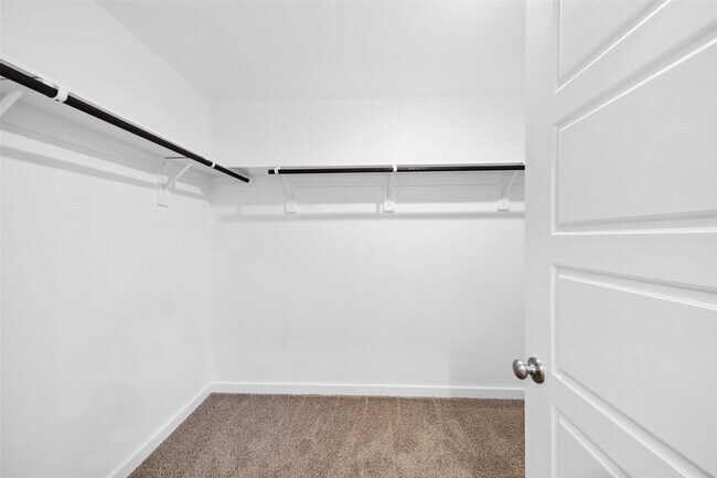 Building Photo - 1666 Shae Oak Ln