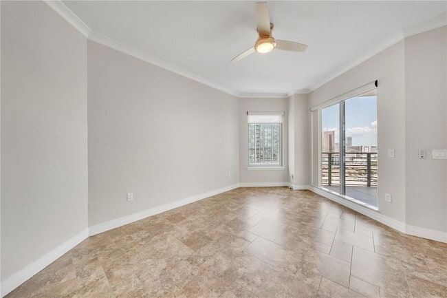 Building Photo - 449 S 12th St