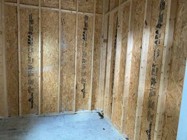 Building Photo - 2614 Azalea Pl