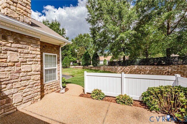 Building Photo - 7301 Norwood Pond Pl