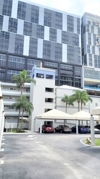 Building - 201 NW 7th St