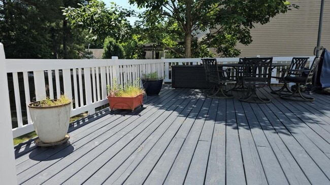 Building Photo - 108 Kimeo Way