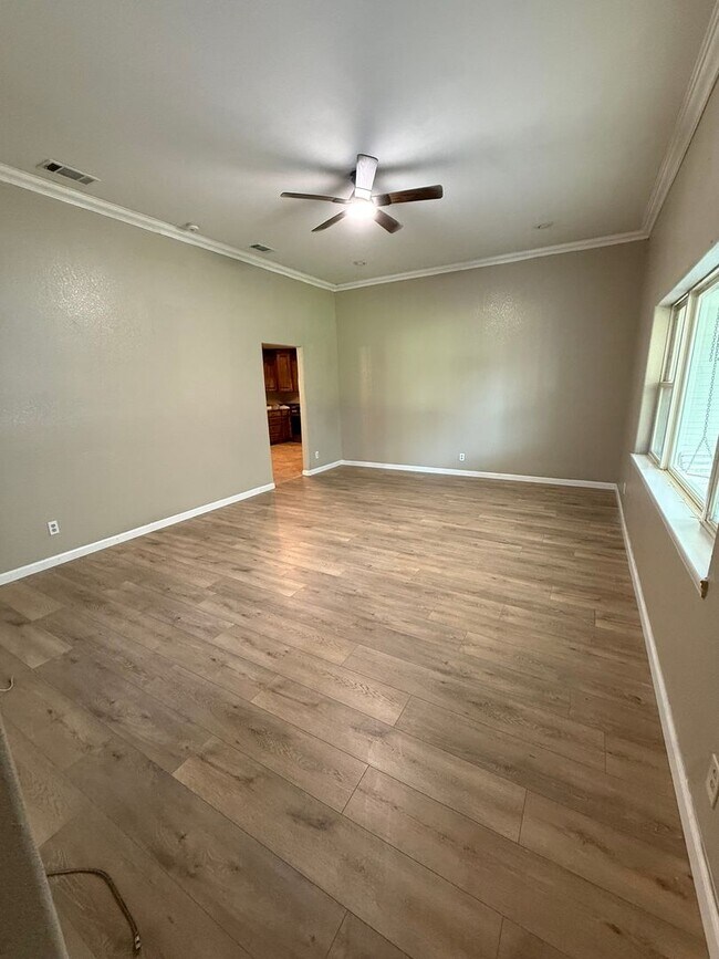 Building Photo - 3628 Carpenter Rd