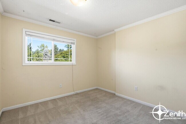 Building Photo - 2409 SE 139th Ave