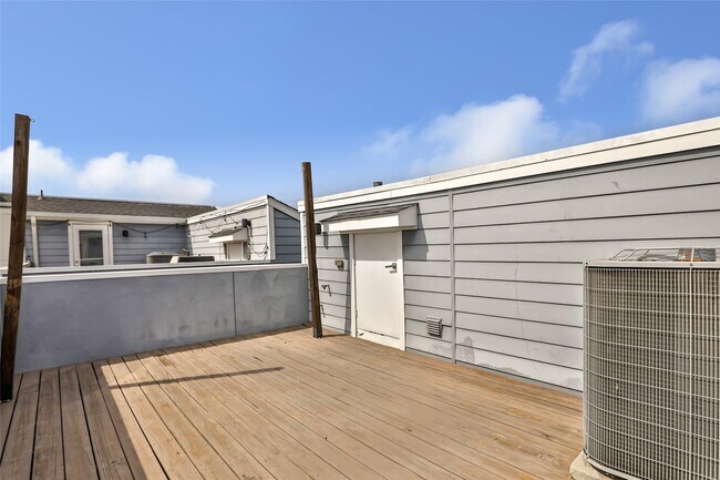 Building Photo - 3309 Baron St