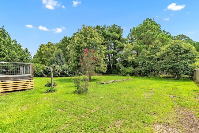 Building Photo - 210 Raven Ridge Ct