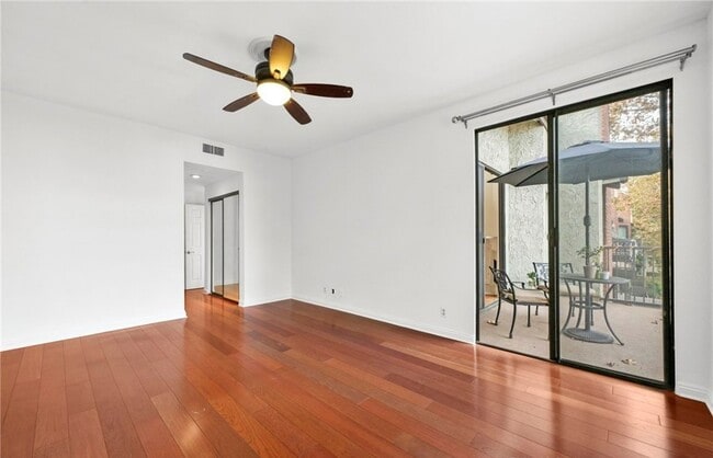 Building Photo - 330 Cordova St