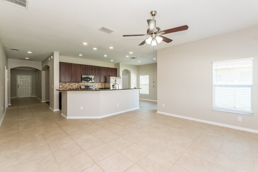 Building Photo - 1807 Bonita Bluff Ct