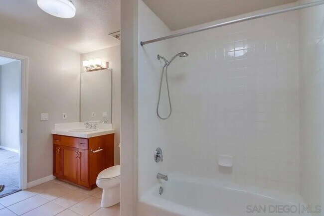 Building Photo - 330 J St