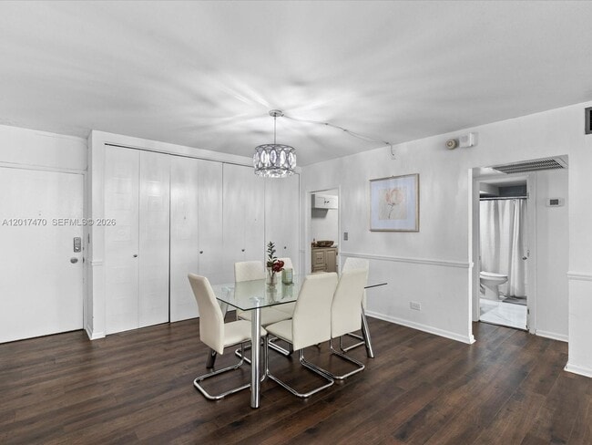 Building Photo - 5005 Collins Ave