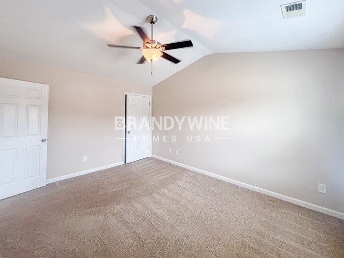 Building Photo - 355 Mary Dr