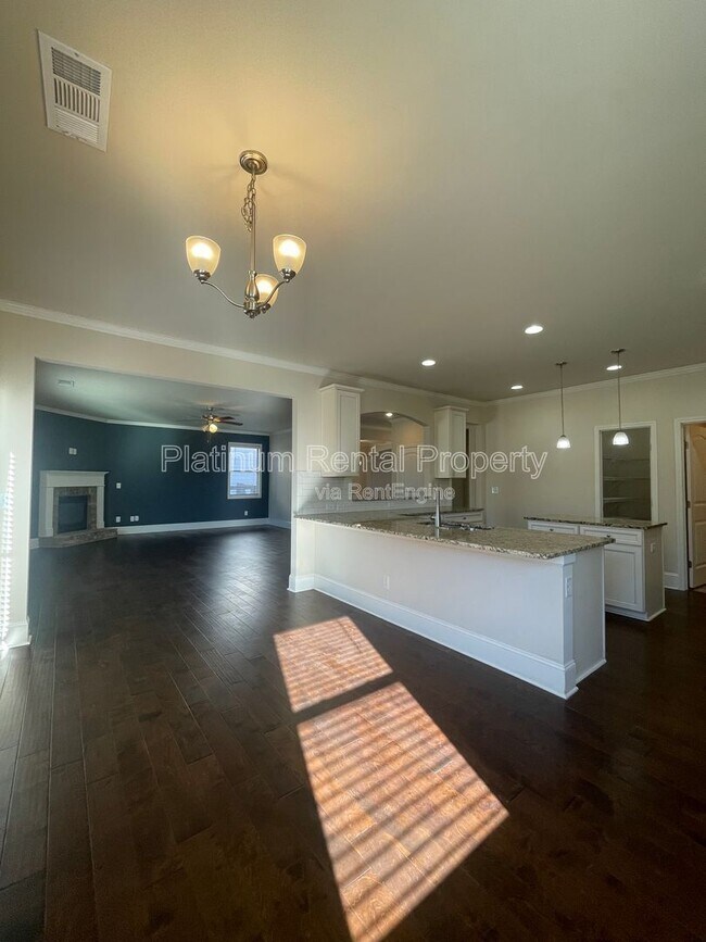 Building Photo - 4425 Huron Dr