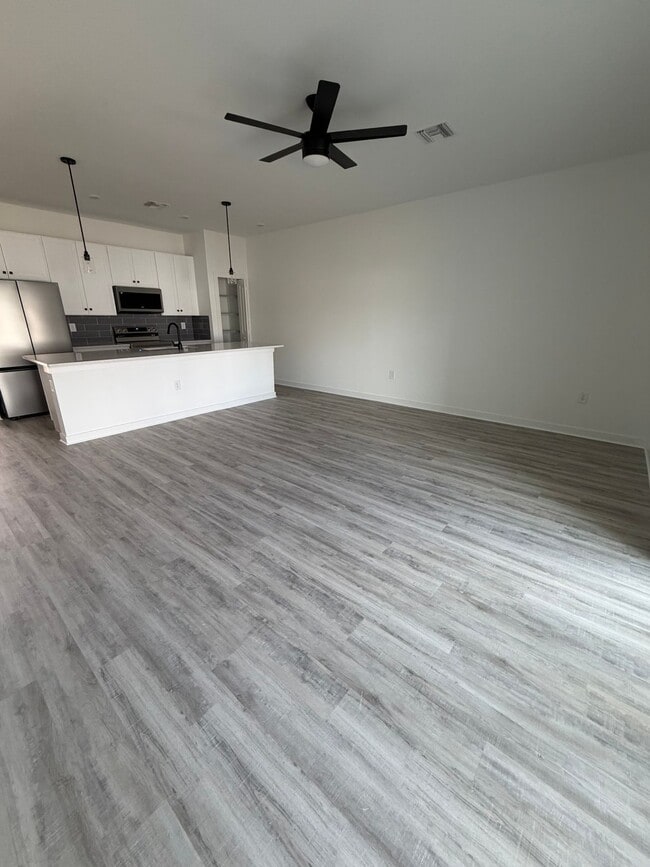 Building Photo - 1117 Abrams Blvd