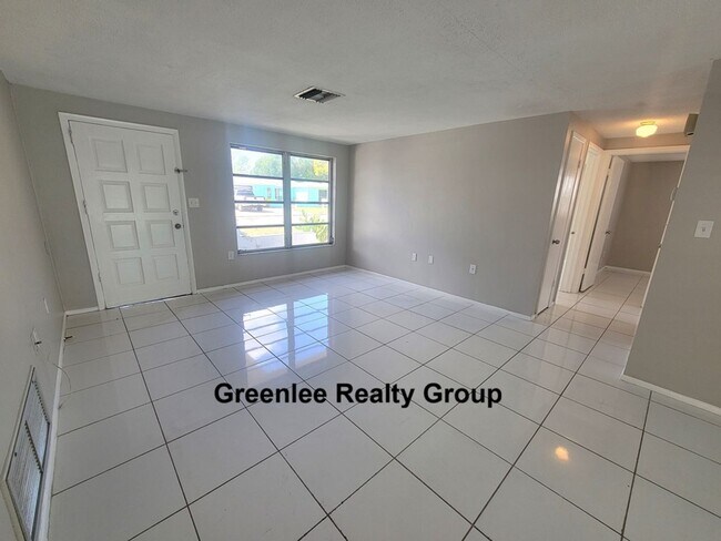 Building Photo - Updated 3 Bedroom/1.5 Bathroom POOL Home i...
