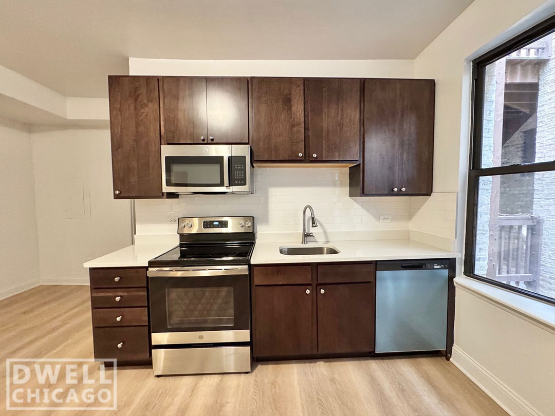 Building Photo - 2315 N Kedzie Blvd