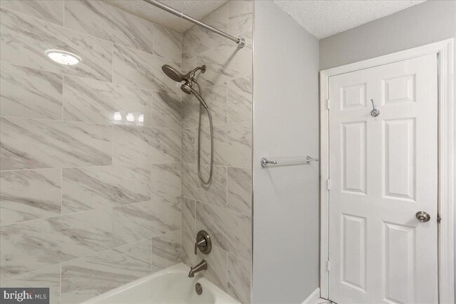 Building Photo - 12901 Churchill Ridge Cir