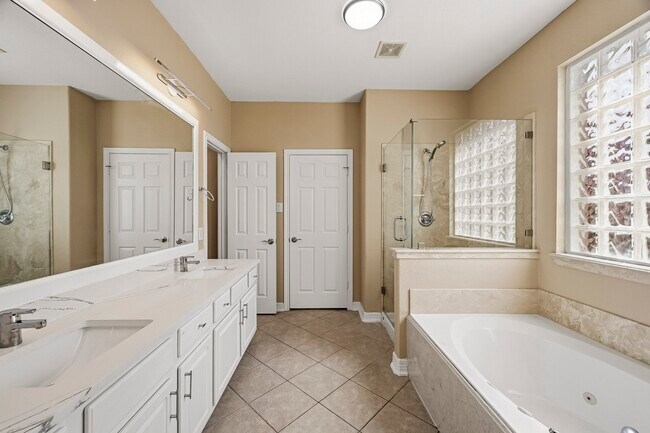 Building Photo - 4106 Applecreek Bend Dr