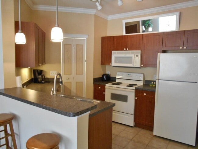 Building Photo - 2171 Portofino Pl