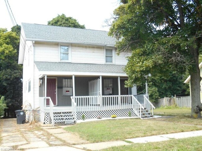 Building Photo - 500/502 Delmar