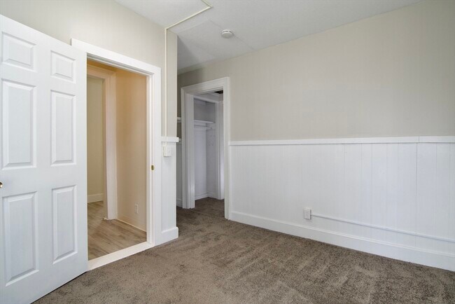 Building Photo - 58 Howes St