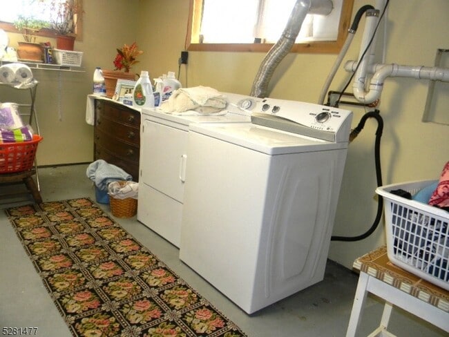 Building Photo - 34 Ahnert Ave