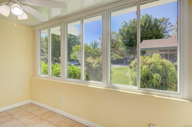 Building Photo - 516 Calle Aragon