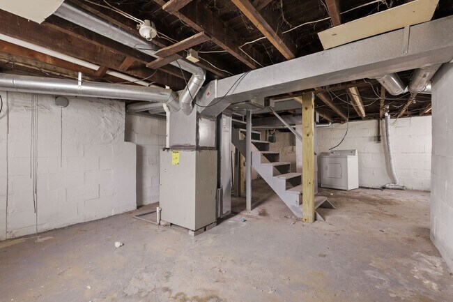 Building Photo - 829-831 Studer Ave