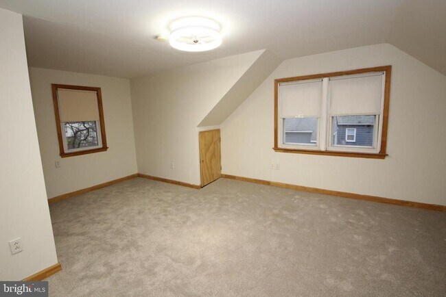 Building Photo - 2448 Pershing Ave