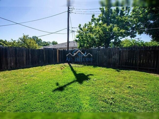 Building Photo - Gorgeous Duplex in Rancho Cordova!