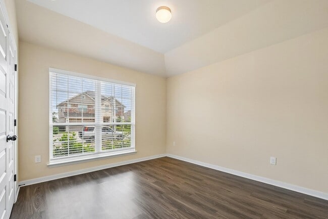 Building Photo - 9813 Eloquence Dr