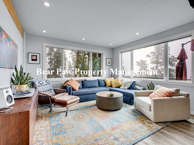 Building Photo - "Spacious 5-Bed Retreat with 3.5 Baths on ...
